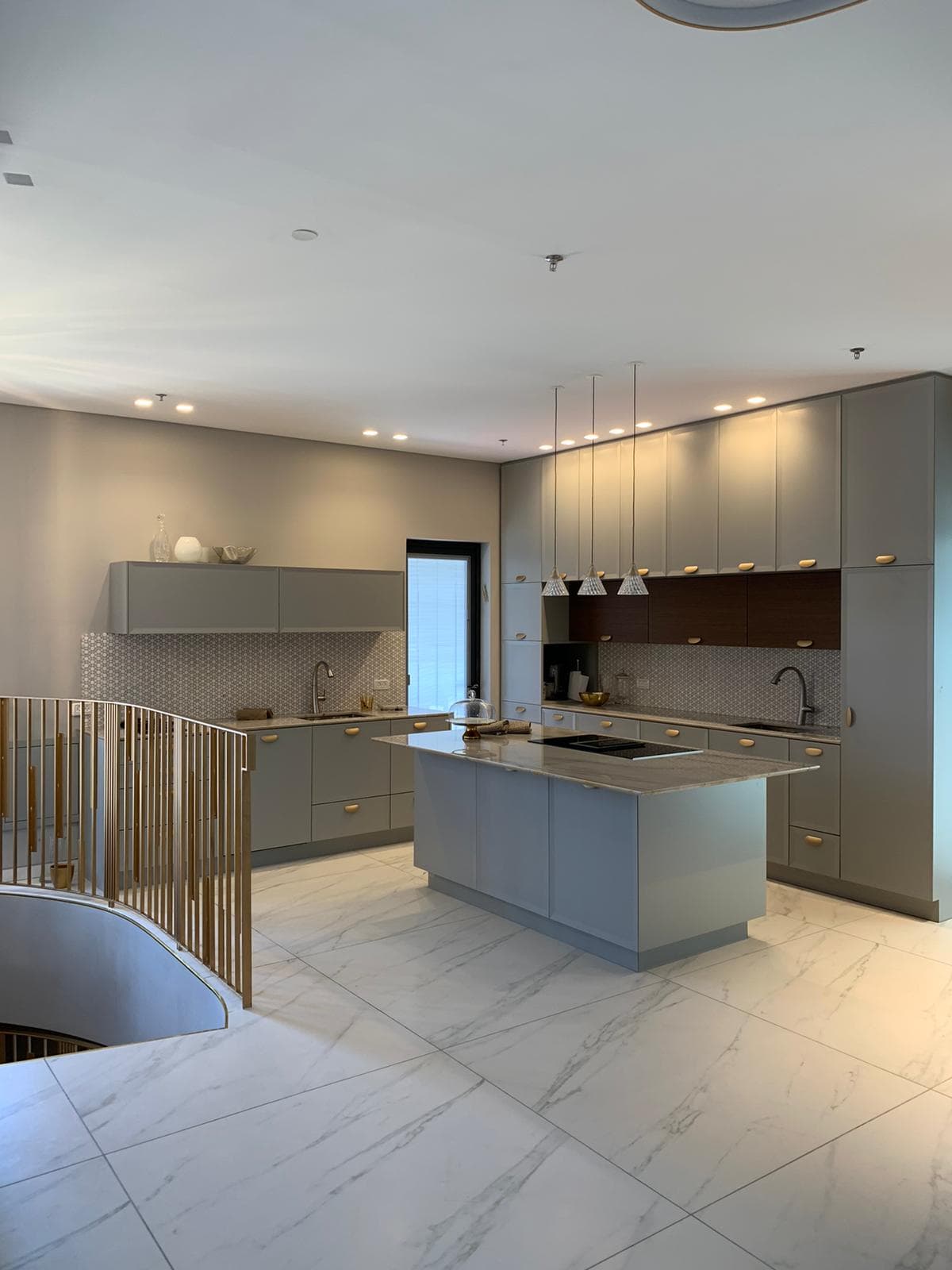 Luxury interior construction in Israel by Binyan Eitan