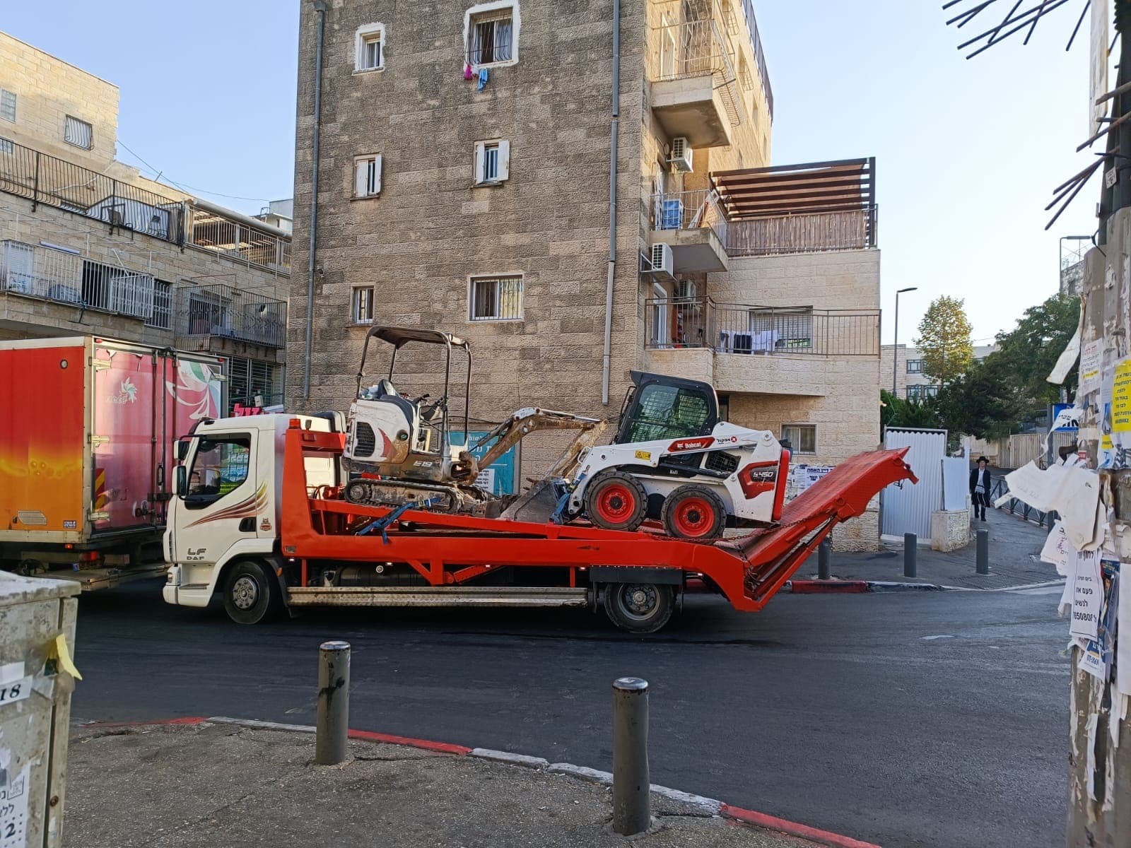 קריית אמשינוב — בניין איתן